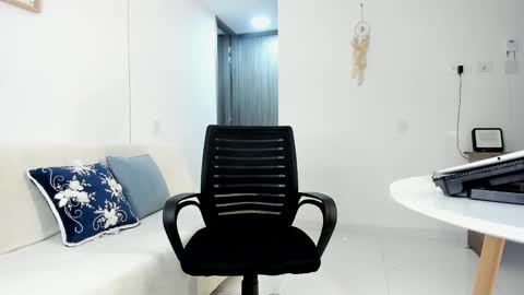 Juan Diego Uribe online show from 09/21/25, 02:13