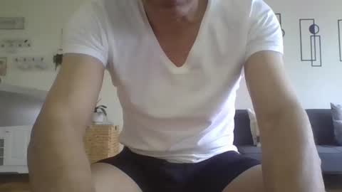 Snapshot of juanearth1 chatting on 05/20/26, 11:00 juanearth1 online show from 05/20/26, 11:00