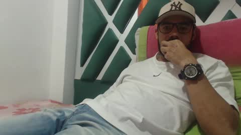 juanfe_style online show from 09/13/25, 04:12