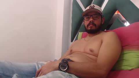 juanfe_style online show from 09/16/25, 06:09