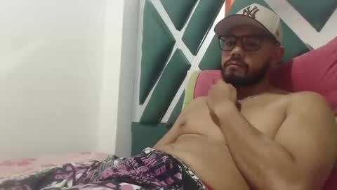 juanfe_style online show from 09/19/25, 01:18