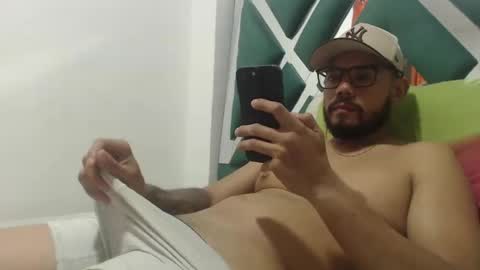 juanfe_style online show from 09/24/25, 04:05