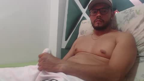 juanfe_style online show from 11/08/25, 03:23