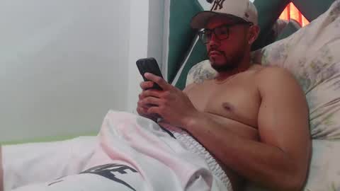 juanfe_style online show from 11/09/25, 03:43