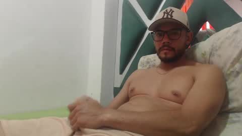 juanfe_style online show from 11/11/25, 12:38