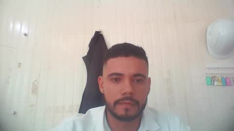 Snapshot of juanfe_style chatting on 04/30/26, 03:29 juanfe_style online show from 04/30/26, 03:29