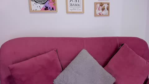 Snapshot of juanita_owens chatting on 12/21/24, 12:20 juanita_owens online show from 12/21/24, 12:20