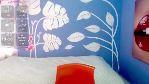 Snapshot of juanita_royale chatting on 02/23/26, 07:44 Juanita online show from 02/23/26, 07:44