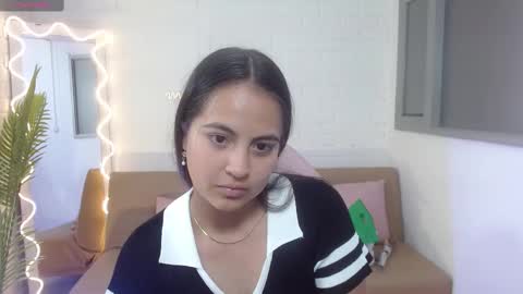 Snapshot of juanita_tay chatting on 03/12/25, 04:24 JUANITA online show from 03/12/25, 04:24