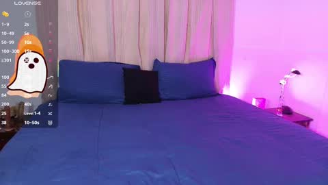 Blue online show from 10/08/25, 02:25