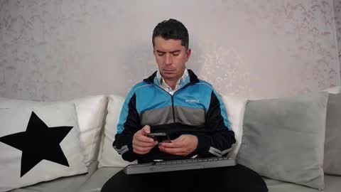 Juan k online show from 11/04/25, 01:43