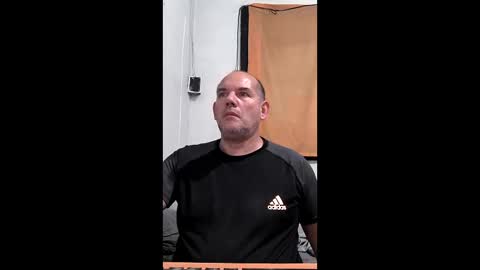 Snapshot of juanma_yahoo chatting on 04/26/26, 02:53 Juan Manuel online show from 04/26/26, 02:53