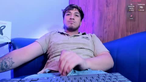 Snapshot of juanmechanic chatting on 05/17/26, 05:16 JUAN online show from 05/17/26, 05:16