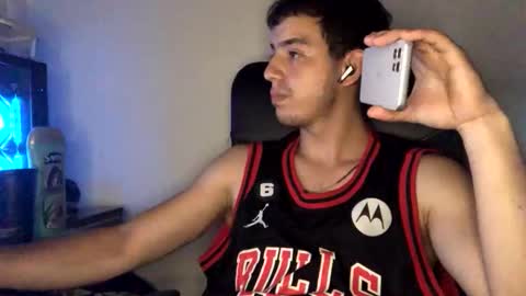 juannvalencia11 online show from 04/21/26, 04:19