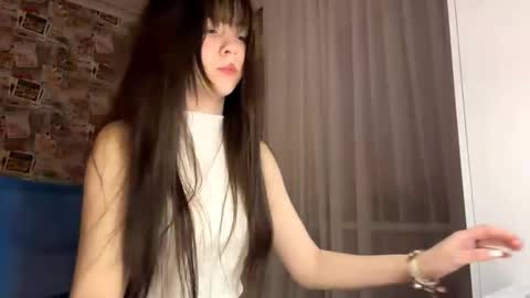 Mila online show from 12/20/25, 02:13