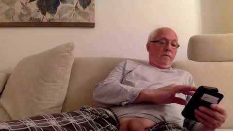juergener342205 online show from 04/28/26, 02:21