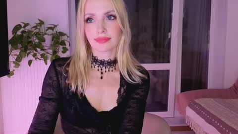 Goddess Julia online show from 09/12/25, 06:41