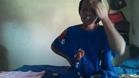 Snapshot of juice_petite3 chatting on 02/05/25, 09:15 juice_petite3 online show from 02/05/25, 09:15