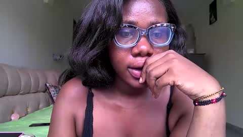 juiceyy_melons online show from 06/11/26, 09:51
