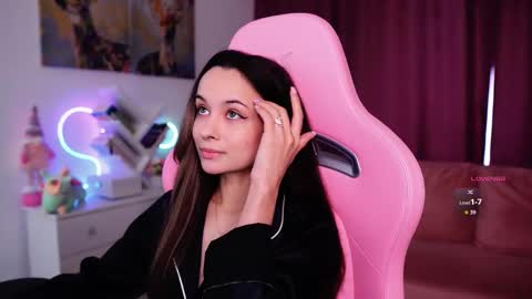 Angelina online show from 09/15/25, 10:48