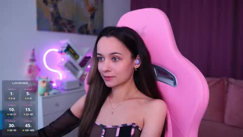 Angelina online show from 10/22/25, 11:10