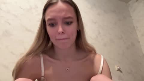 Snapshot of juicy_angels chatting on 02/22/25, 03:14 alexa online show from 02/22/25, 03:14