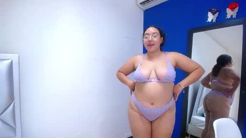 Snapshot of juicy_bignipples18 chatting on 12/09/24, 04:26 juicy_bignipples18 online show from 12/09/24, 04:26