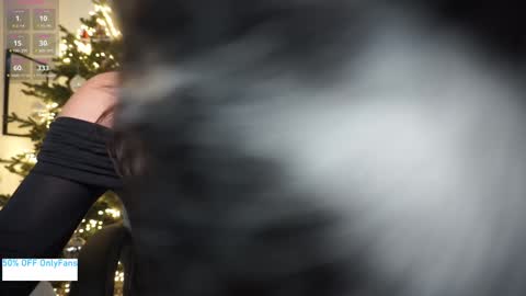    online show from 12/14/25, 03:06