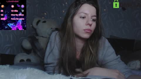 laura online show from 10/26/25, 12:44