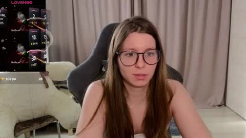 Snapshot of juicy_mystery chatting on 06/23/26, 04:27 laura online show from 06/23/26, 04:27