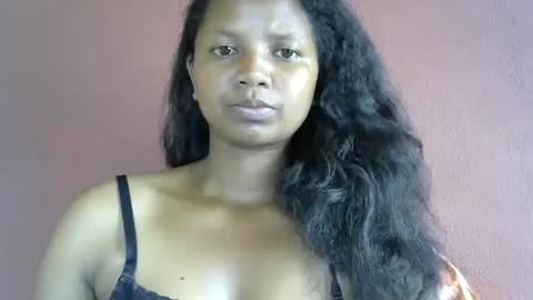 stellah online show from 02/21/25, 09:13