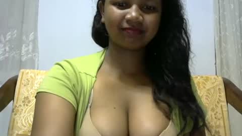 stellah online show from 09/29/25, 02:16