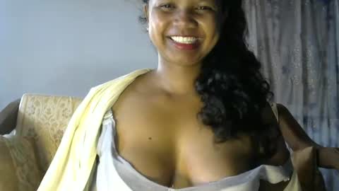 stellah online show from 10/23/25, 04:12
