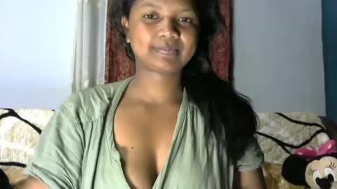 Snapshot of juicy_pretty chatting on 06/29/26, 03:46 stellah online show from 06/29/26, 03:46