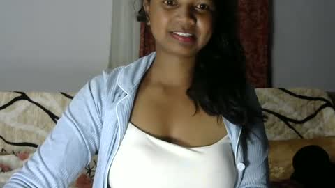 Snapshot of juicy_pretty chatting on 07/12/26, 01:40 stellah online show from 07/12/26, 01:40