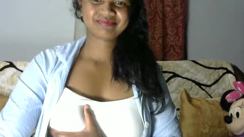 Snapshot of juicy_pretty chatting on 07/13/26, 01:41 stellah online show from 07/13/26, 01:41