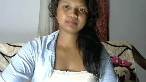 Snapshot of juicy_pretty chatting on 07/14/26, 02:05 stellah online show from 07/14/26, 02:05