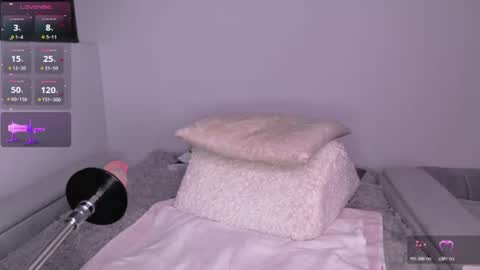 Snapshot of juicy_sky chatting on 07/20/26, 06:17 Your Paradise online show from 07/20/26, 06:17