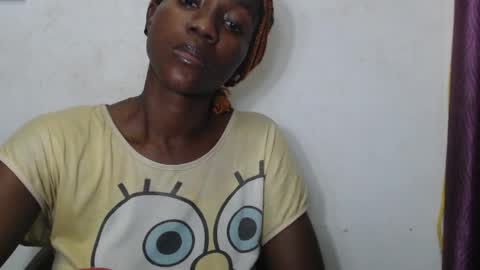 Snapshot of juicyberryx chatting on 06/03/26, 10:18 queen online show from 06/03/26, 10:18