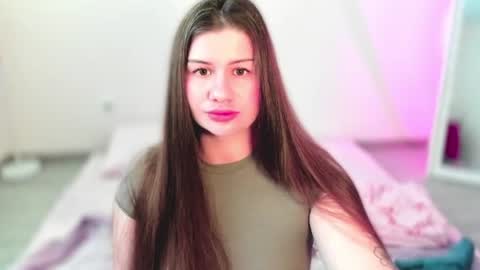 Snapshot of juicyhelenx chatting on 06/20/26, 07:44 Elena online show from 06/20/26, 07:44