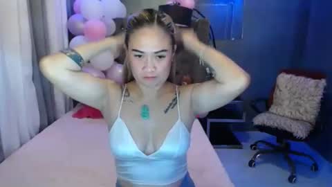 Snapshot of juicyliciousgirl chatting on 05/08/26, 07:30 Den online show from 05/08/26, 07:30