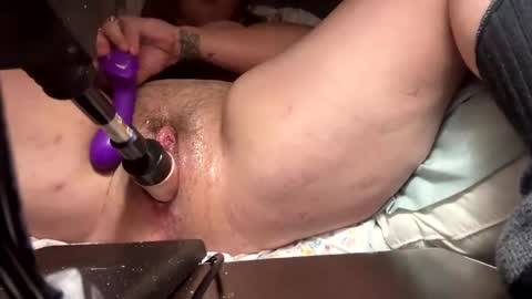 juicymamas online show from 12/25/24, 09:34