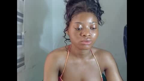 juicynpinkx online show from 04/20/26, 08:50