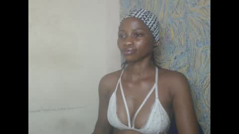 juicypiexx online show from 02/27/25, 11:04