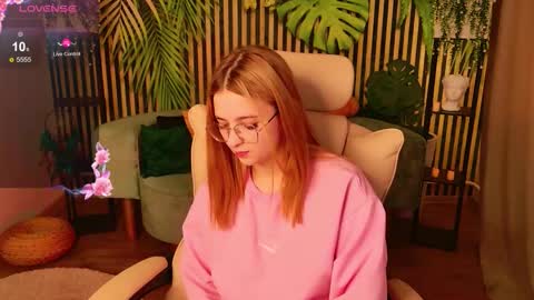 Ameli  Stella  Vi  Evie  Jessica online show from 11/30/25, 08:18