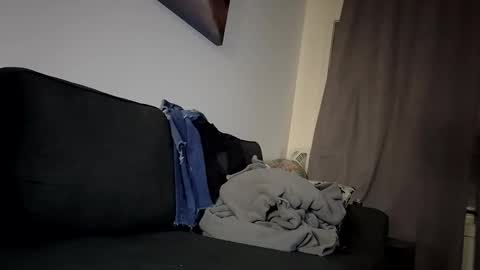 Snapshot of juicystraw chatting on 10/10/25, 09:52 juicystraw online show from 10/10/25, 09:52