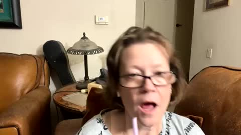 JuJuKitty online show from 10/18/25, 04:59