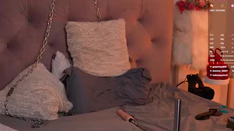 Julcy online show from 03/25/26, 09:04