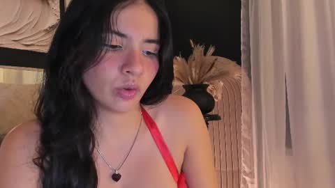 Snapshot of jules_angel_ chatting on 07/05/26, 12:06 Jules online show from 07/05/26, 12:06