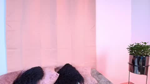 Jules and Gia online show from 10/29/25, 09:55